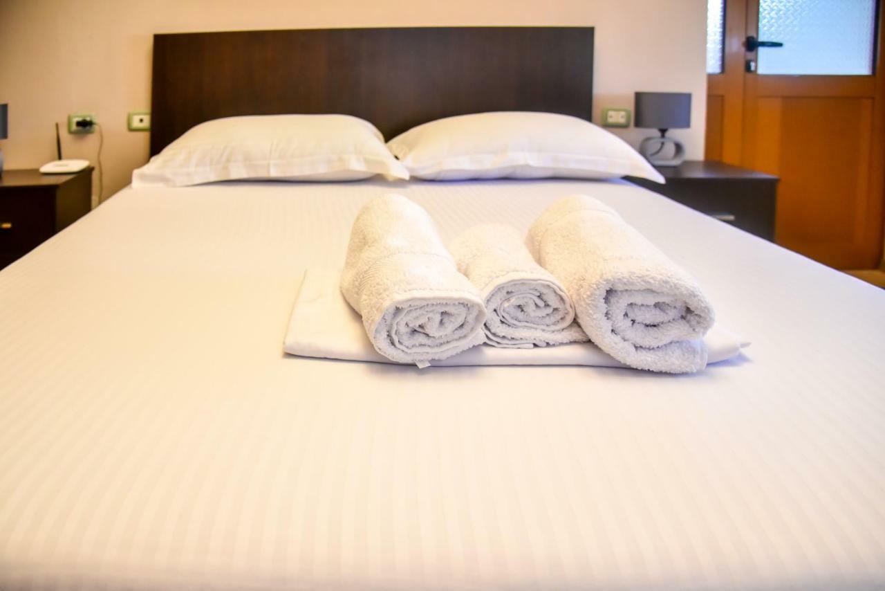 Gjirokastër Hotel Sofra מראה חיצוני תמונה